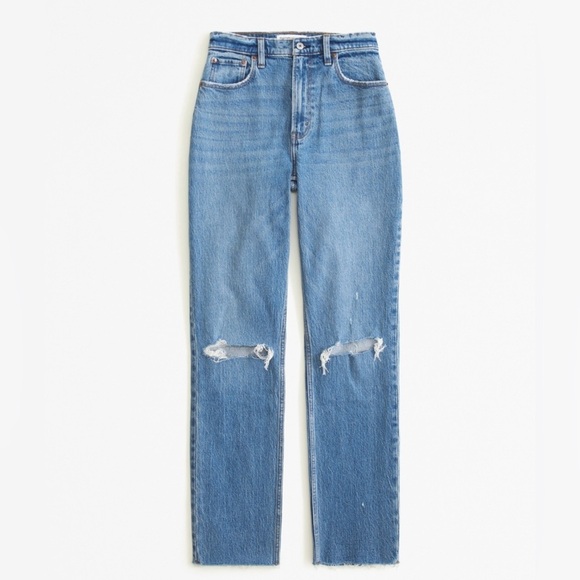 Abercrombie & Fitch Curve Love The 90s Straight
Ultra High Rise Jean Destroyed - Picture 1 of 9